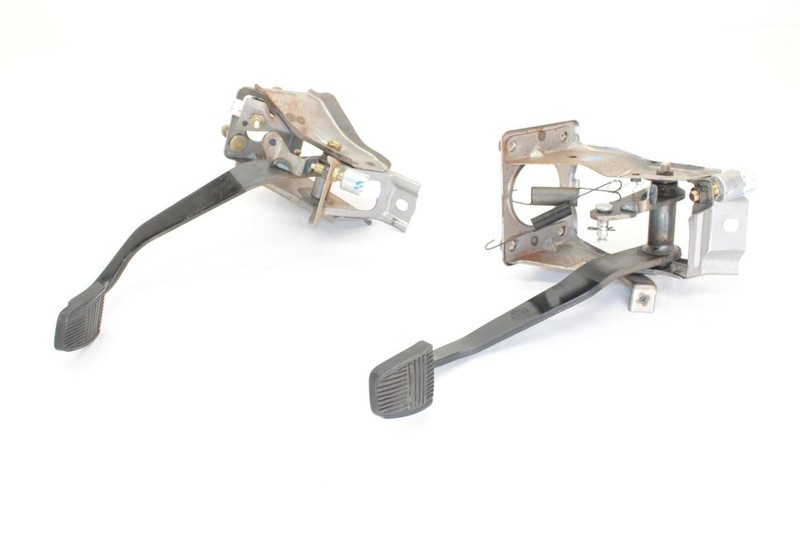 95-00 Toyota TACOMA Manual 5 Speed Clutch and Brake Pedal Kit