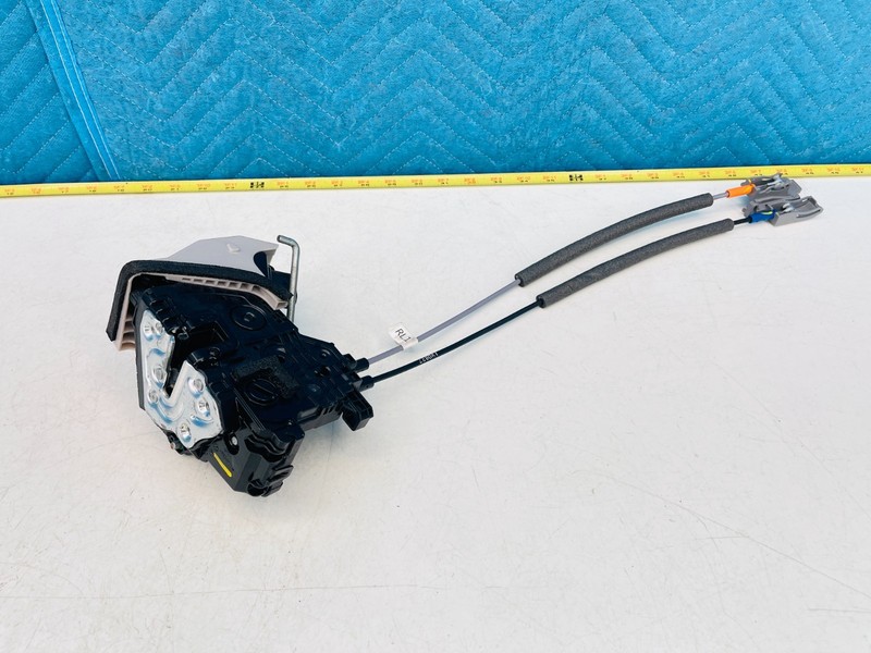 2018 - 2023 HYUNDAI KONA REAR LEFT SIDE DOOR LOCK LATCH ACTUATOR OEM