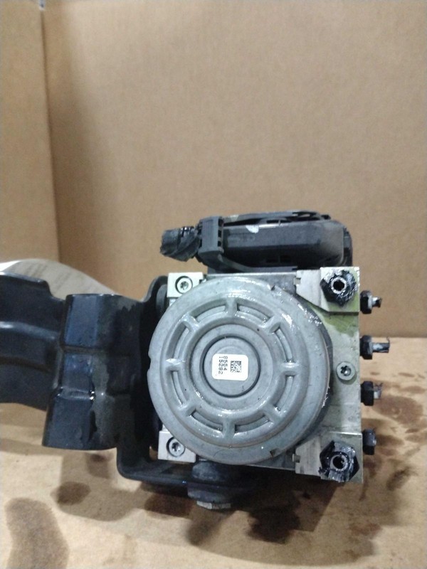 2020 KIA Forte ABS Pump & Motor Assembly OEM 58910M7200 105K Miles