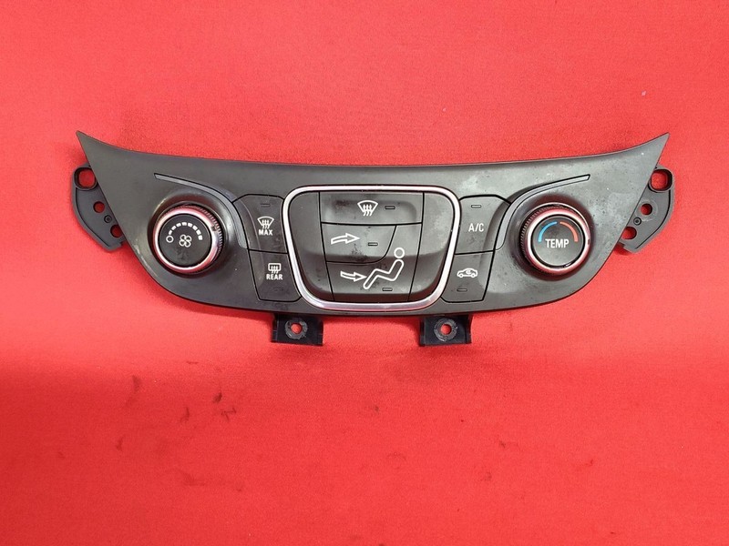 2018 Chevy Chevrolet Equinox Front Dash HVAC Climate Temperature Control Unit