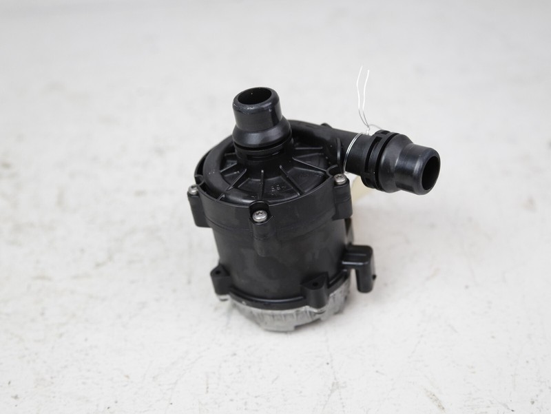 2016-2019 BMW 5 7 SERIES G11 G12 G30 G32 ENGINE AUXILIARY COOLANT WATER PUMP OEM