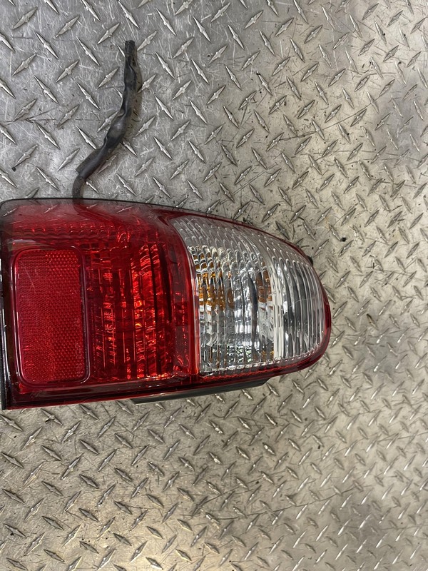 2001-2002 Toyota 4runner 4 runner LH Driver Left Tail Light Tail Lamp Set Oem
