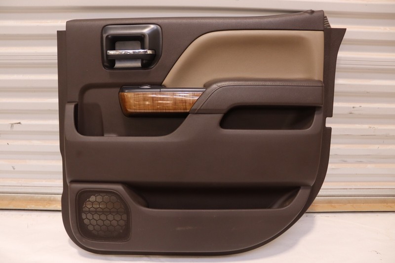 2016-2019 GMC SIERRA 2500 HD REAR RIGHT SIDE DOOR PANEL TRIM COVER OEM