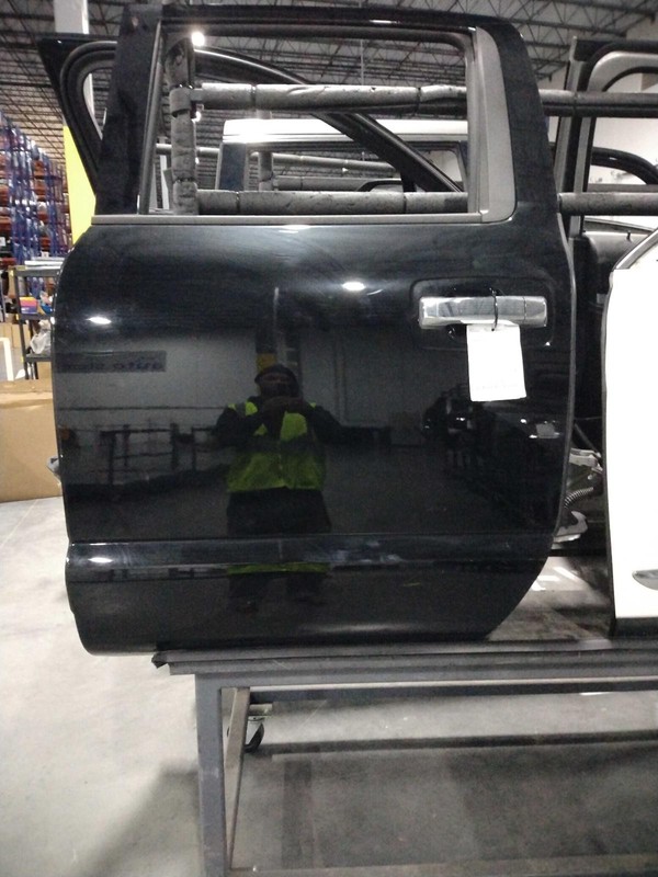 2021 Nissan Titan Left Door Black 4DR PU Good Condition 43000 Miles