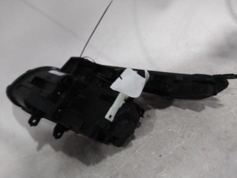 2023 Hyundai KONA Right Headlight Assembly Black Used Aftermarket 736578