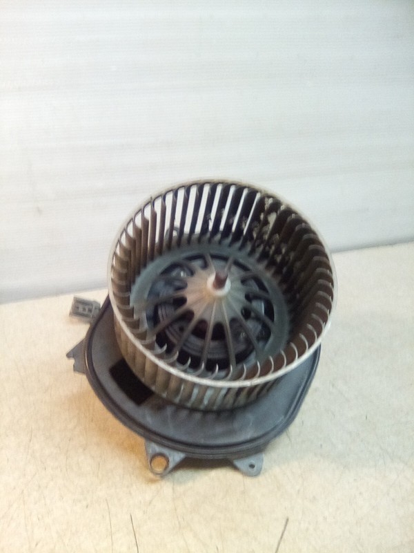 International Prostar Behr Blower Motor E654002 "BROKEN MOUNT"
