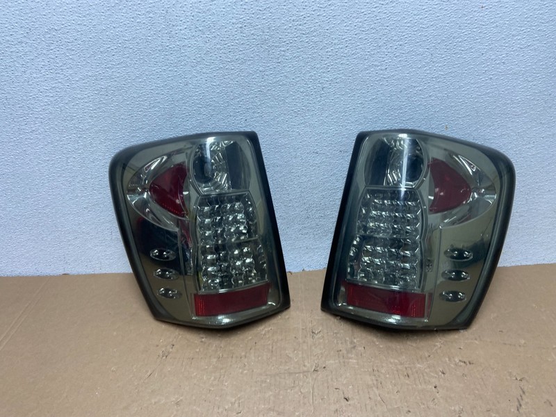 1999-2004 Jeep Grand Cherokee Left + Right Set Smoke LED Tail Lights AD8111 DG
