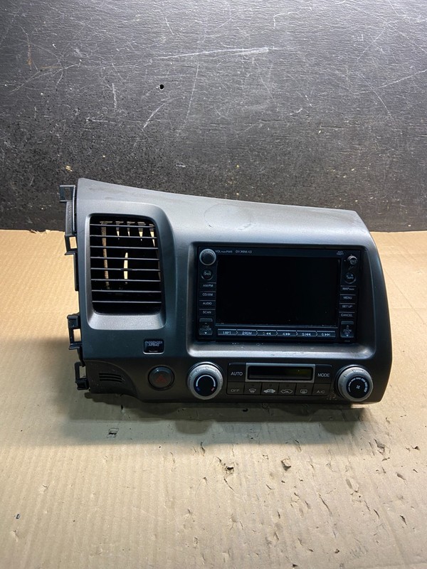2006 - 2011 Honda Civic Radio AM/FM Climate Control Air Vent Bezel y3668 DG