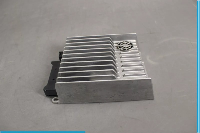 08-17 Mercedes W212 E350 CLS550 Amplifier Amp Harman / Becker Module Unit OEM