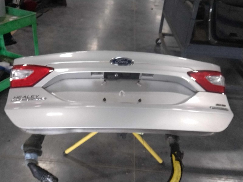2016 Ford Fusion Silver OEM Deck Lid Trunk Lid 463721 Used 136K Miles