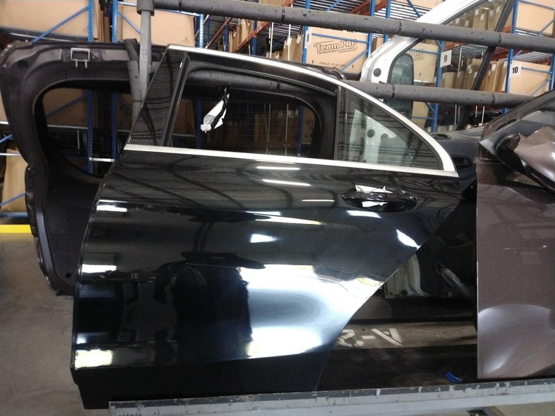 2015 MERCEDES C-CLASS Left Rear Door Black OEM 169515 113K Miles