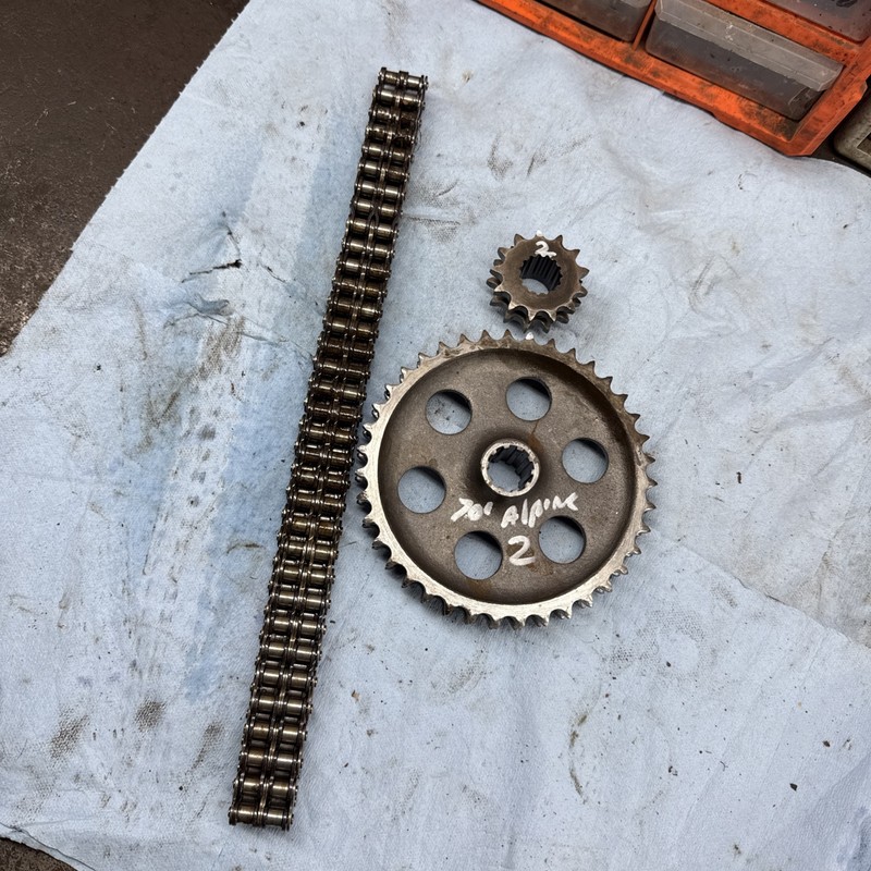 1970 Ski-doo Alpine Vintage Dual Track Snowmobile Chain Case Sprockets Chain