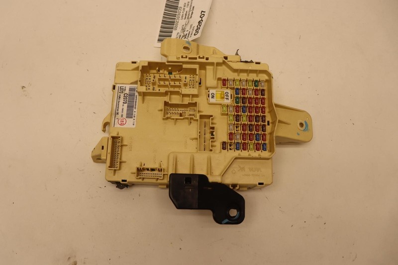 2015-2017 HYUNDAI SONATA 2.4L ENGINE COMPARTMENT JUNCTION FUSE BOX BLOCK OEM