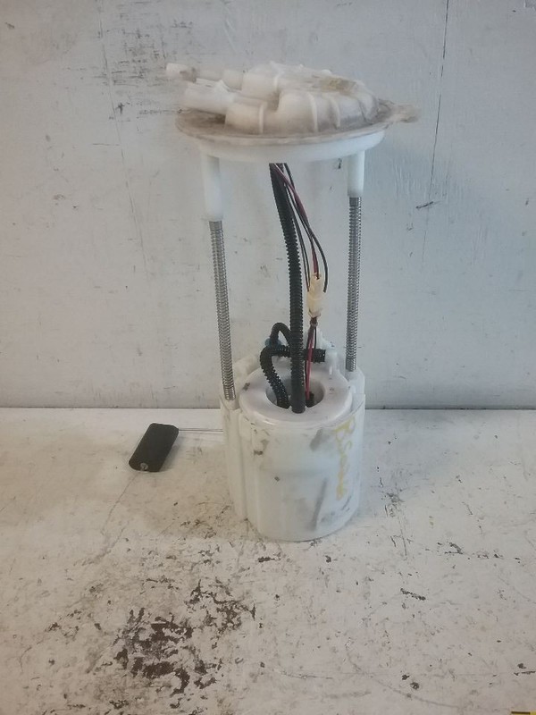 Fuel Pump Assembly 5.7L Fits 15-17 DODGE 1500 PICKUP 3535312