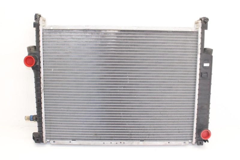 99-02 BMW Z3 Roadster 2.5L Radiator Assembly