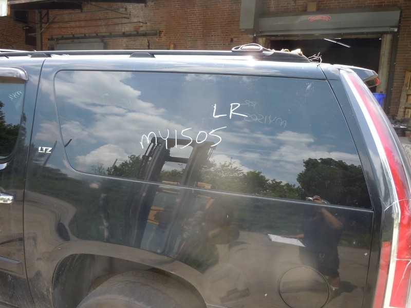 2007-2014 Chevrolet Suburban 1500 Rear Quarter Window Glass Driver Left OEM