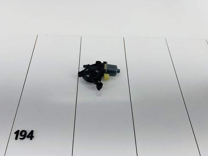 15-23 AUDI A3 QUATTRO 8V REAR RIGHT PASSENGER SIDE WINDOW REGULATOR MOTOR OEM
