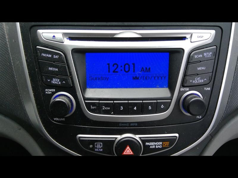2012-2014 Hyundai Accent Radio Stereo 2 DIN Disc CD Player AMFM 96170-1R1104X