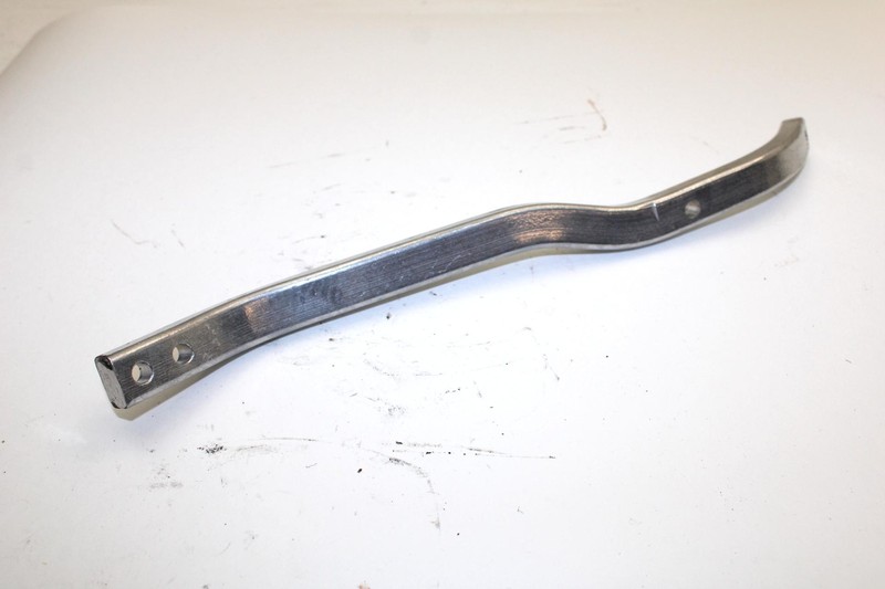 2005 Ski-doo Mxz 550f Oem Left Handle Support 518324376 Q3195