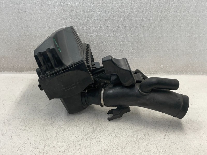 07 08 09 Jaguar XK Air Intake Cleaner Filter Box Duct Tube 4.2L 1593 OEM