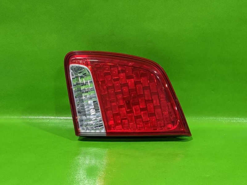 11-13 SORENTO PASSENGER RIGHT LID TAILLIGHT LAMP INCANDESCENT OEM 4493-48