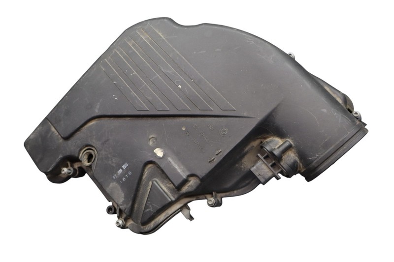 09-12 BMW 750Li xDrive 750i Left Side Air Intake Cleaner Filter Housing Box Oem