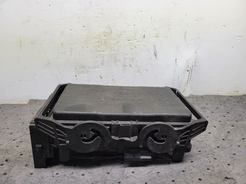 Fuse Box Engine ID 84181107 Fits 18-19 MALIBU 1628760