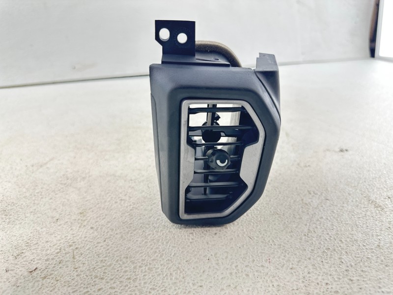 2021 - 2023 FORD BRONCO SPORT FRONT LEFT DASH OUTER AIR VENT OEM