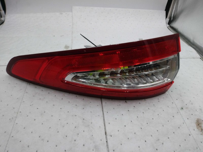 Used Right Tail Light Assembly fits: 2016 Ford Fusion lid mounted Hybrid SE R. R