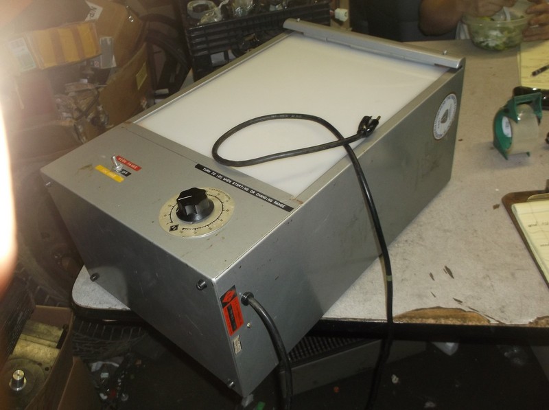 S&S X-Ray Illuminator Film Viewer Model 186 1-Phase Light Box 4-A 118V