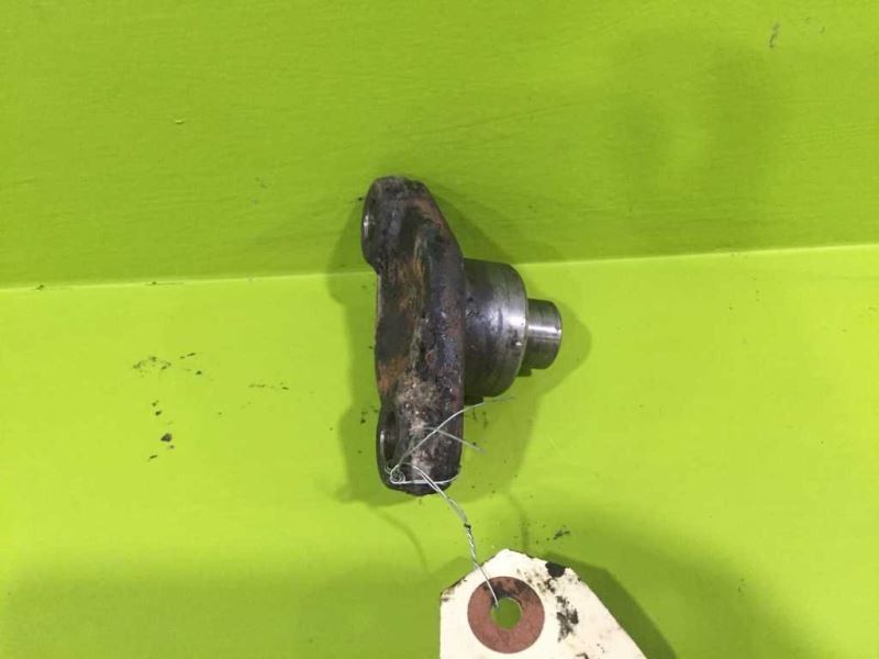 92 93 94 95 96 97 LAND CRUISER FRONT AXLE STEERING KNUCKLE KING PIN OEM 3043-106