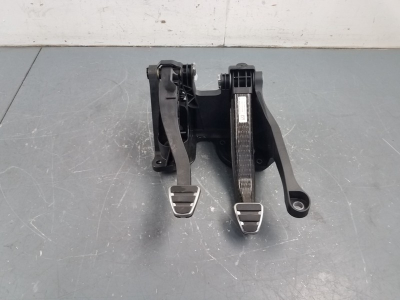 2022 Porsche 911 GT3 992 Carbon Fiber Brake / Clutch Pedal Assembly #8401 G4