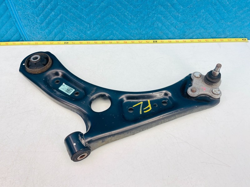 18-23 HYUNDAI KONA FWD FRONT LEFT DRIVER SIDE LOWER CONTROL ARM OEM