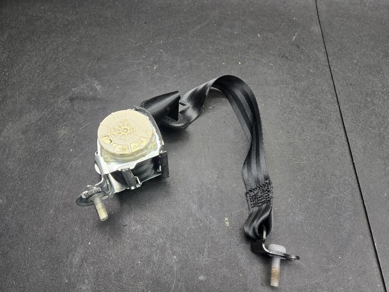 Rear Right Seat Belt Retractor 2018 Ford Fusion HG93-F611B68-AC 2017 2019