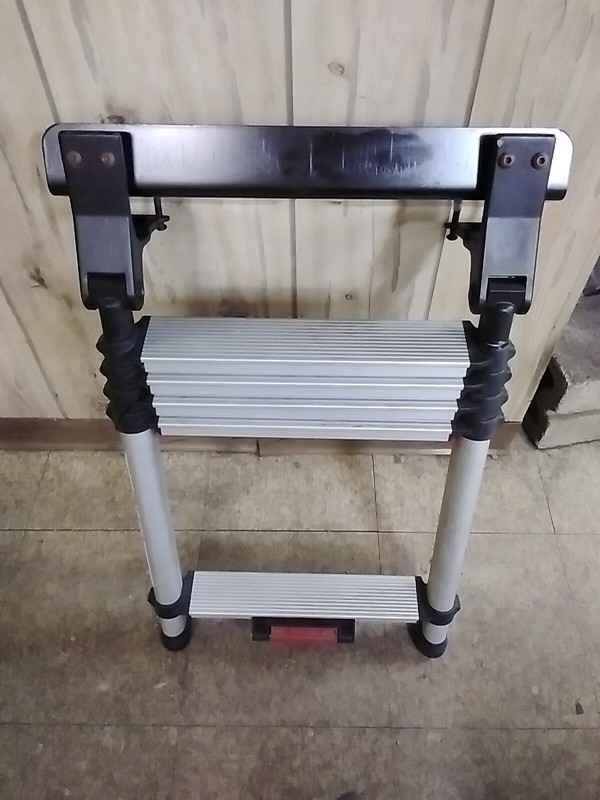 Freightliner A18-72275-000 Upper Bunk Ladder W/ Mount And Hardware