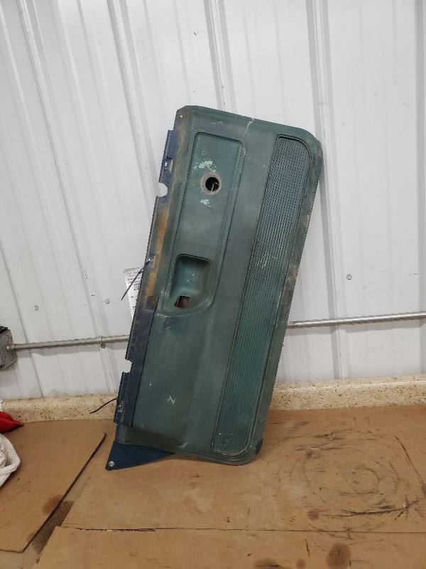 IMPALA1972 Front Door Trim Panel 292527