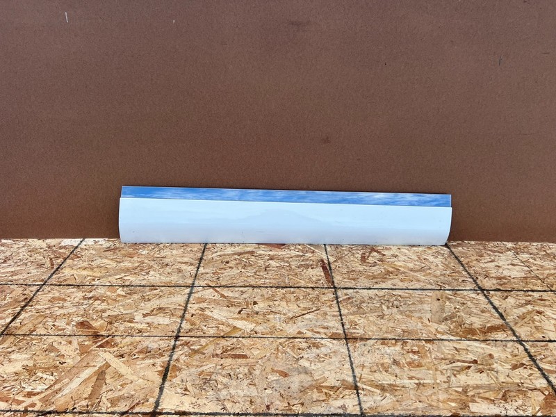 GENESIS GV70 2022-2026 OEM FRONT RIGHT PASSENGER DOOR SIDE MOLDING CHROME WHITE