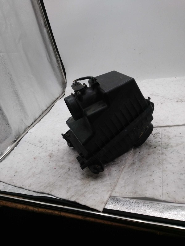 2015 Honda CR-V Air Cleaner Assembly OEM 2.4L White 105K Miles NJ25-25548-645642