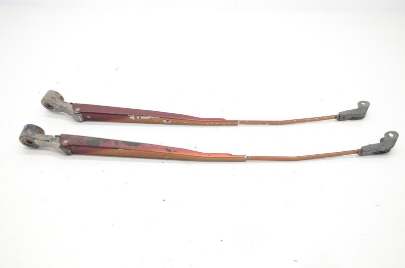84-86 Nissan 300ZX Z31 2+0 Pair of Left and Right Windshield Wiper Arms