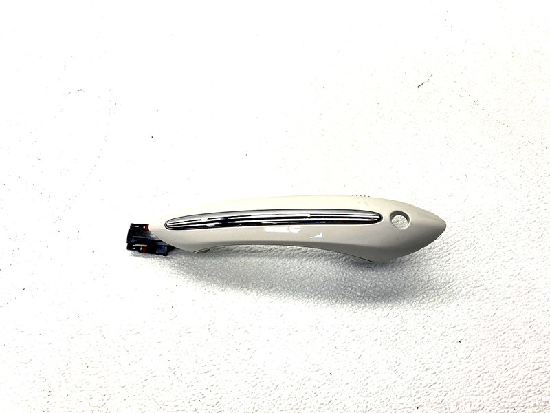 13-15 BMW 740I F01 F02 FRONT LEFT SIDE DOOR HANDLE COMFORT ACCESS OEM A0.47