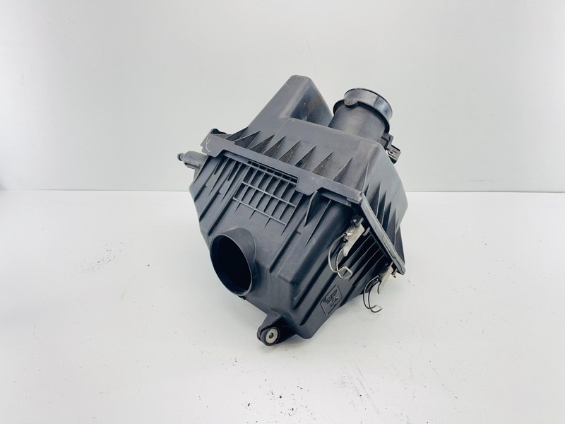 2008-2012 Ford Escape Air Intake Cleaner Box Housing OEM