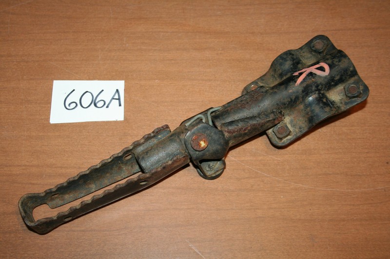 1985 Honda ATC 200S Right Side Foot Peg Step 85