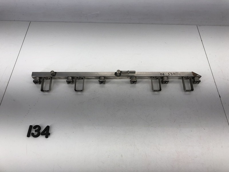 06-07 BMW 530XI 3.0L L6 N52 GAS ENGINE MOTOR FUEL INJECTOR RAIL RAMP OEM