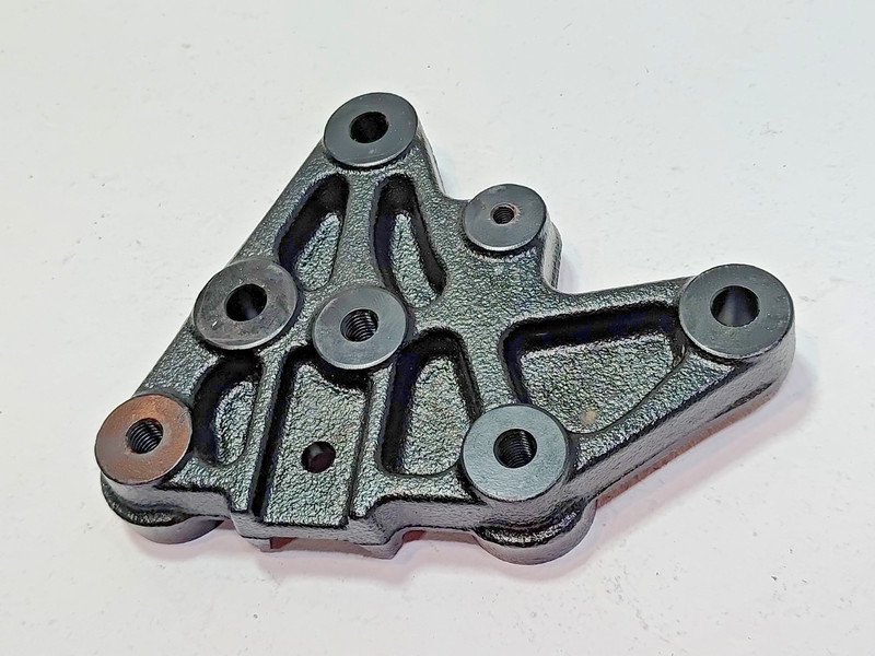 2024-2025 BUICK ENVISTA FWD AUTOMATIC TRANSMISSION MOUNT SUPPORT BRACKET OEM