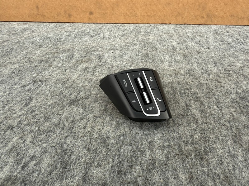 KIA STINGER 2018-2023 OEM LEFT STEERING WHEEL MODE PHONE VOLUME CONTROL SWITCH
