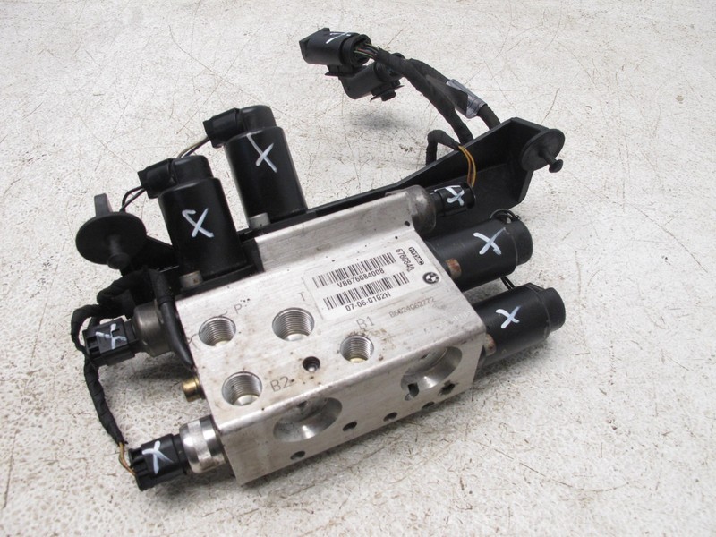 04-07 BMW E63 E64 650i 525i DYNAMIC DRIVE ACTIVE HYDRAULIC PUMP VALVE BLOCK 1204