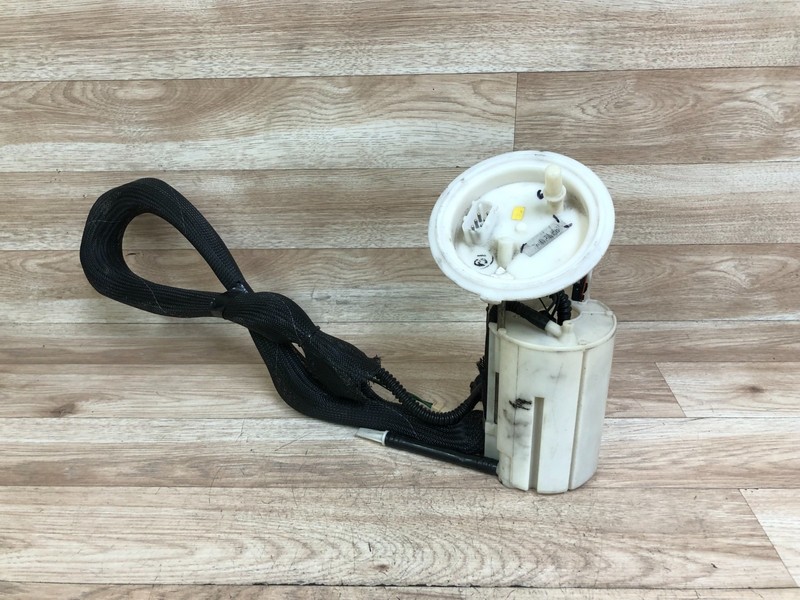 BMW E60 E63 E64 545 645 650 550 OEM FUEL PUMP ASSEMBLY 2004-2010