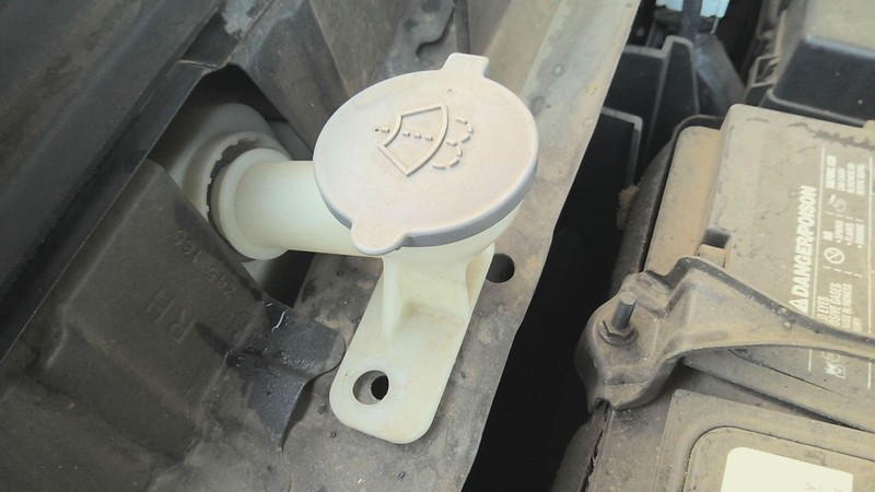 Washer Bottle NISSAN TITAN 17 18 19