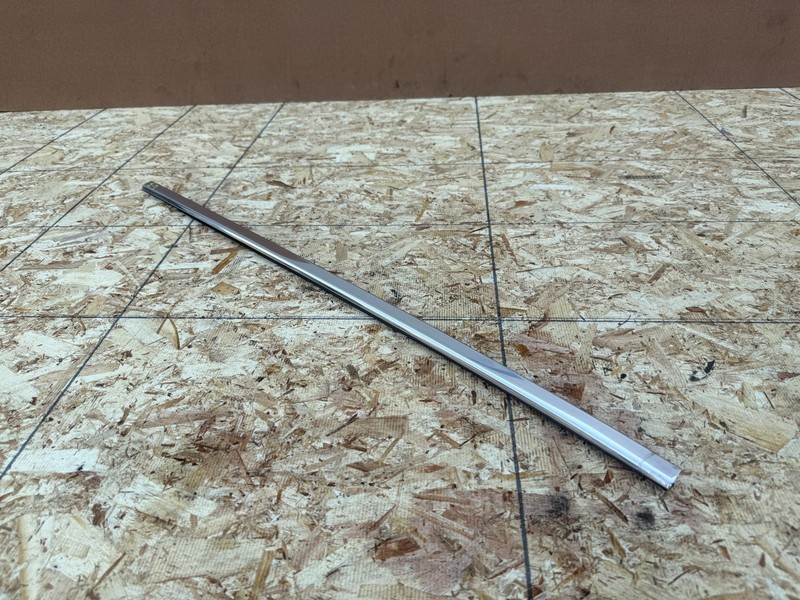 INFINITI FX35 FX37 FX50 QX70 09-17 OEM FRONT LEFT LH CENTER DOOR MOLDING CHROME