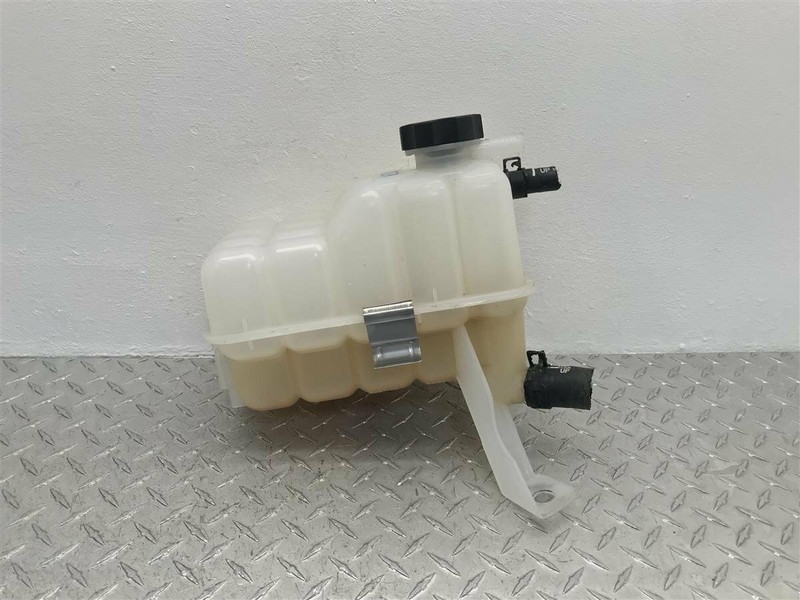 1999-2007 SIERRA SILVERADO 2500 RADIATOR COOLANT RESERVOIR OEM 671-00213